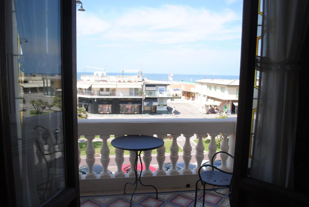 Villa Tina Hotel Viareggio Luaran gambar