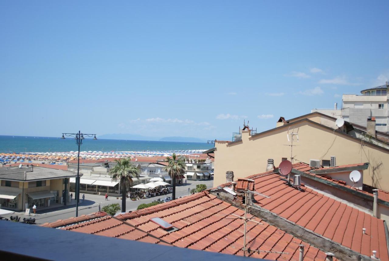 Villa Tina Hotel Viareggio Luaran gambar