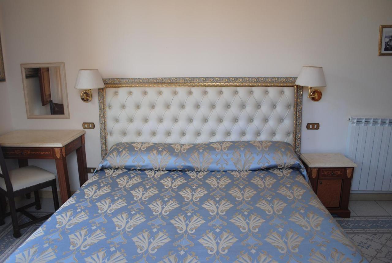 Villa Tina Hotel Viareggio Luaran gambar