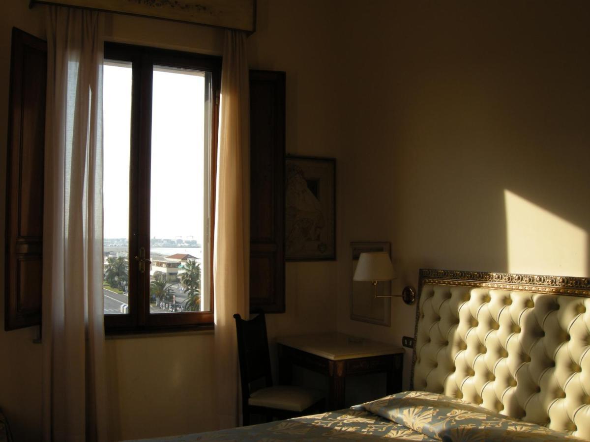 Villa Tina Hotel Viareggio Luaran gambar