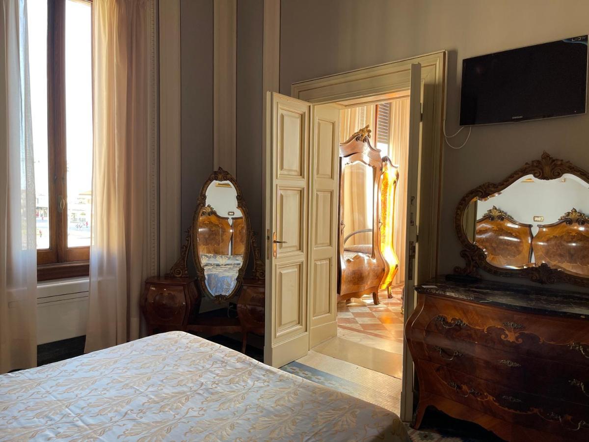 Villa Tina Hotel Viareggio Luaran gambar