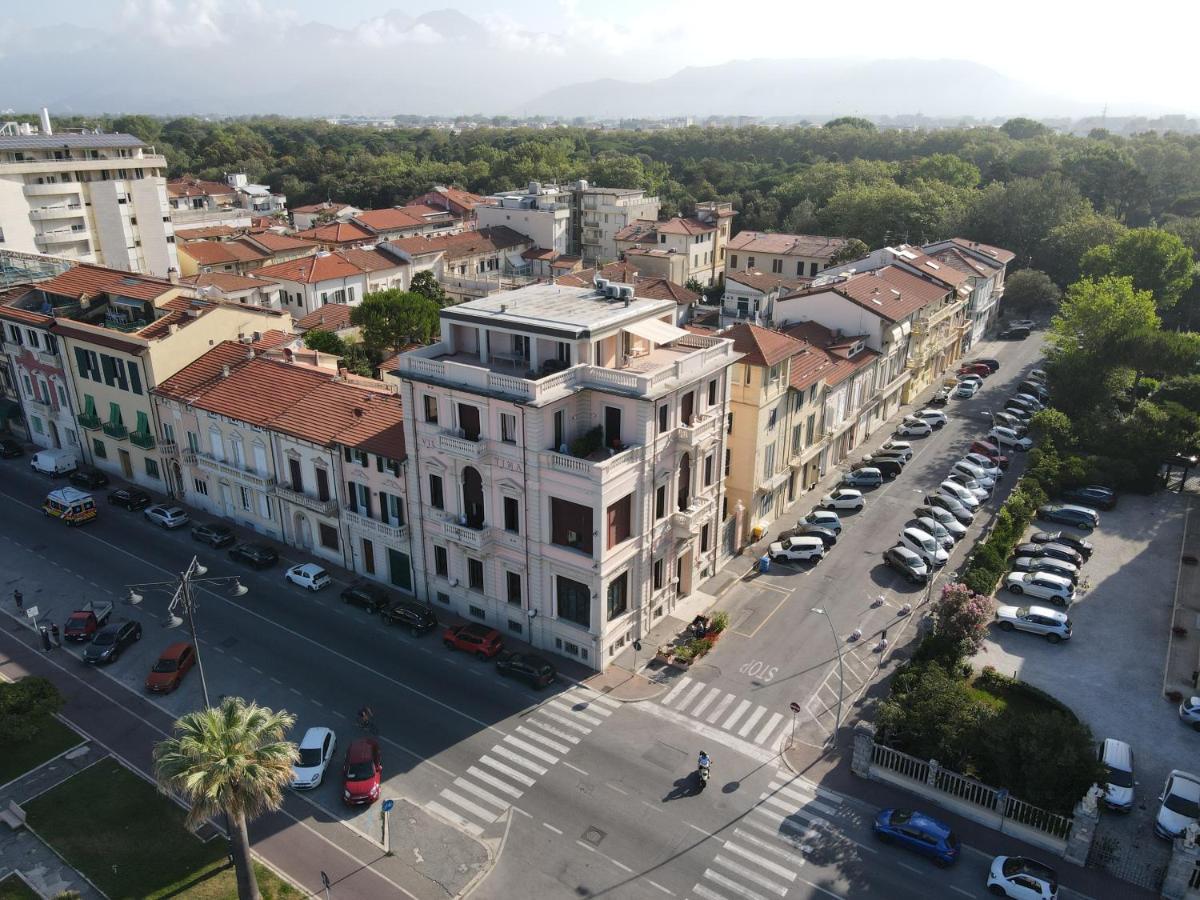 Villa Tina Hotel Viareggio Luaran gambar