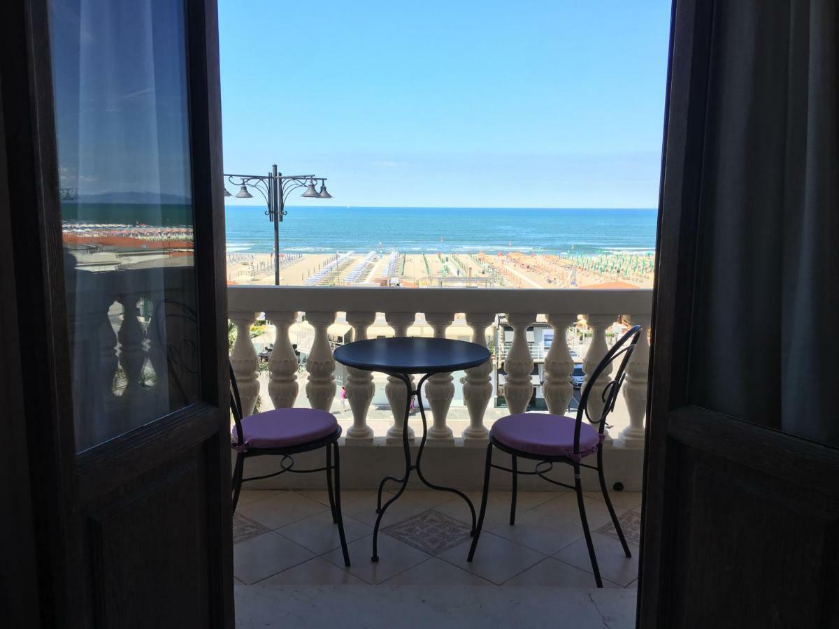 Villa Tina Hotel Viareggio Luaran gambar
